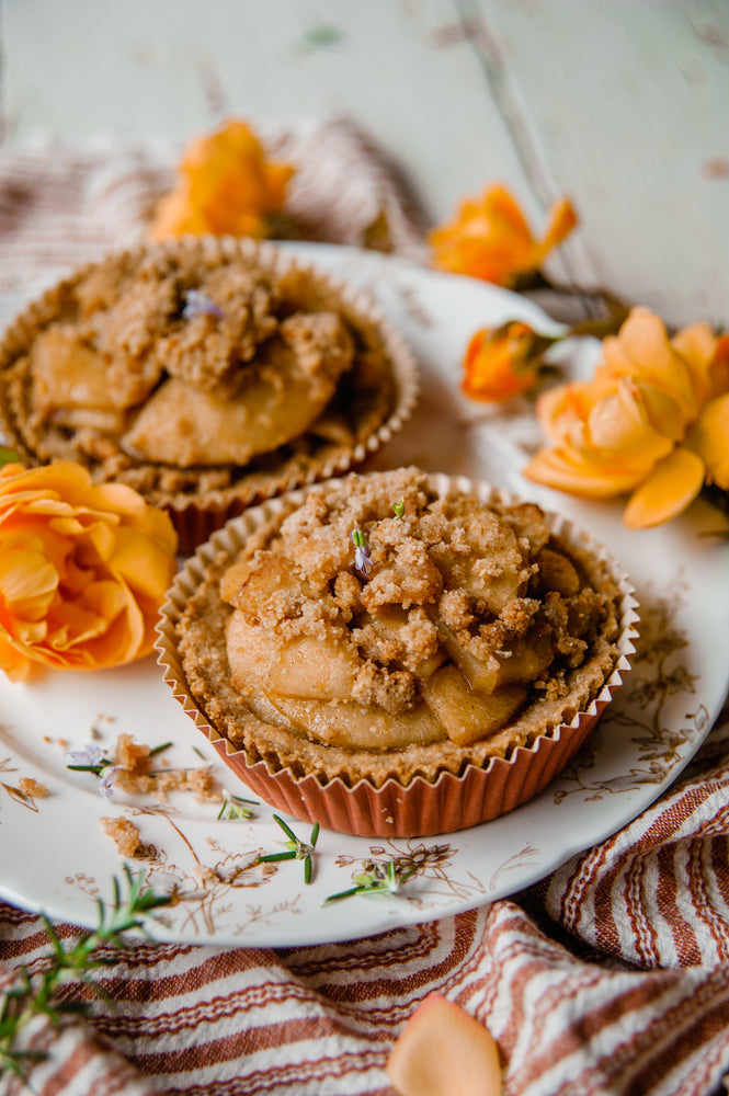 VEGAN APPLE CRUMB PIE