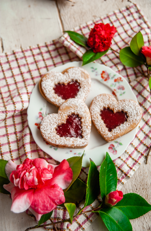 Heart Linzer Cookies - Pack of 9 - Sweet Laurel